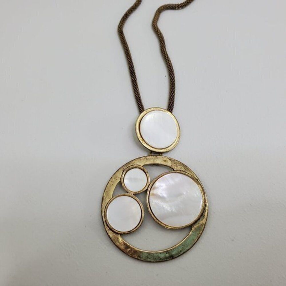 Erica Lyons‎ Necklace Mother of pearl Gold Tone Whi